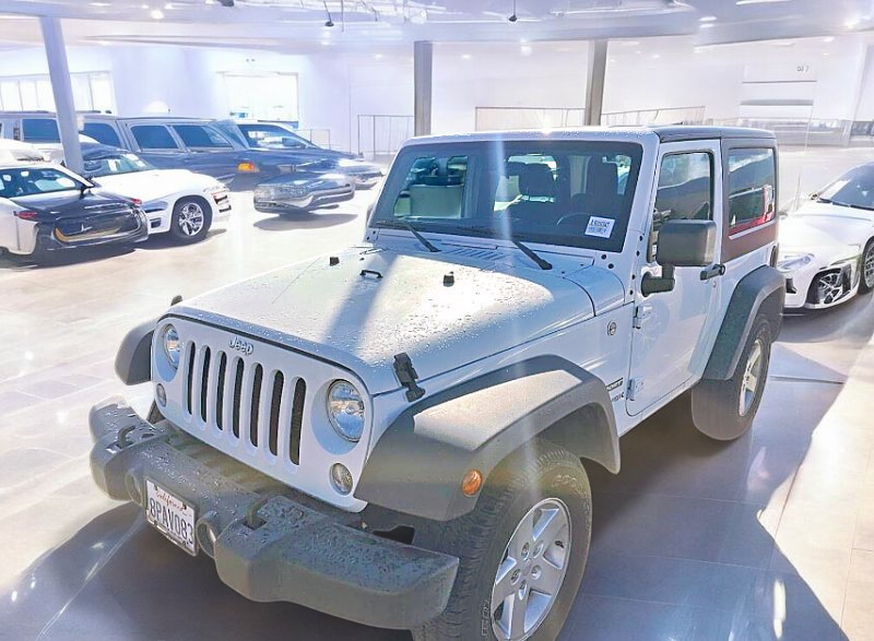 View vehicle photo 2