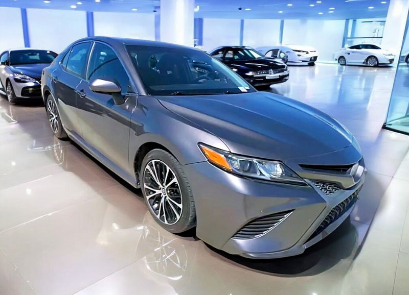 Dk. Gray 2018 Toyota Camry Sedan Front-Wheel Drive 8-Speed Automatic