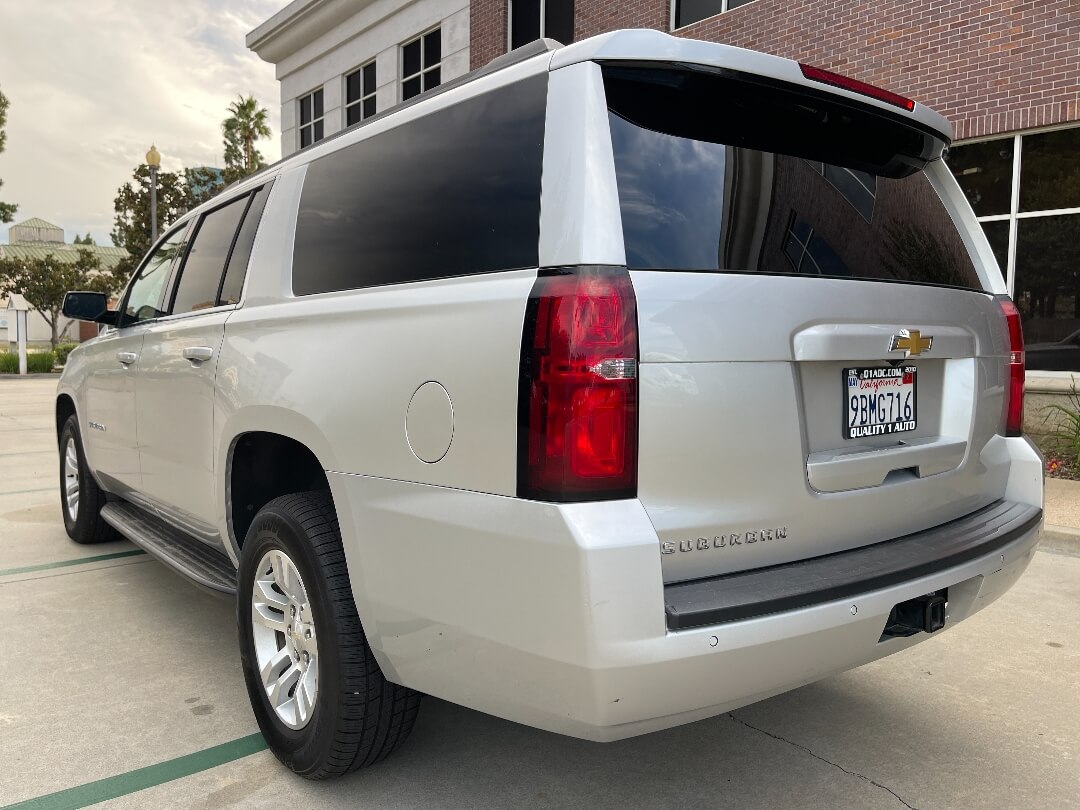 Silver 2020 Chevrolet Suburban SUV / Crossover 4X2 6-Speed Automatic