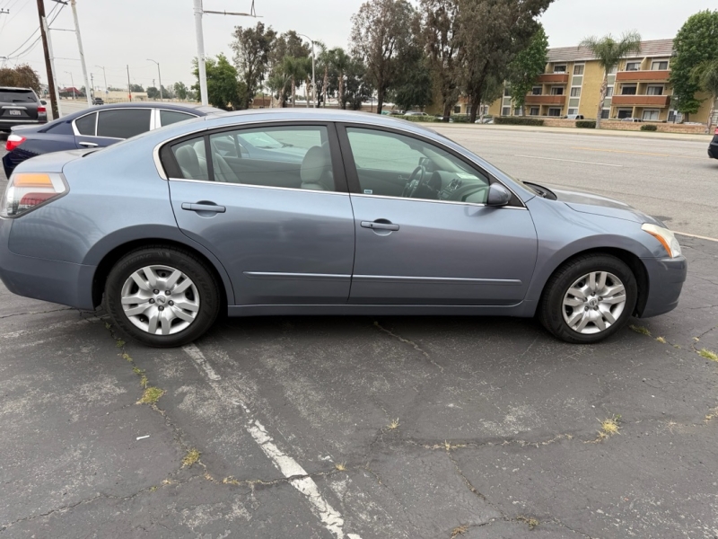 2012 Nissan Altima 2.5 photo 7