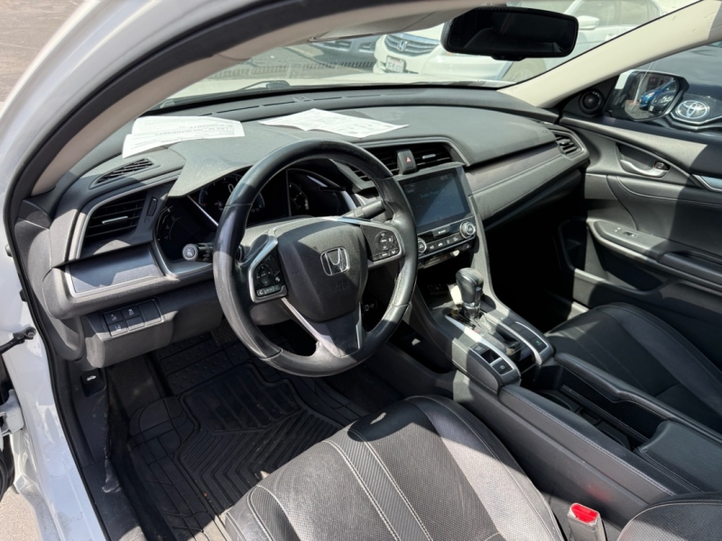 2016 Honda Civic Touring photo 14