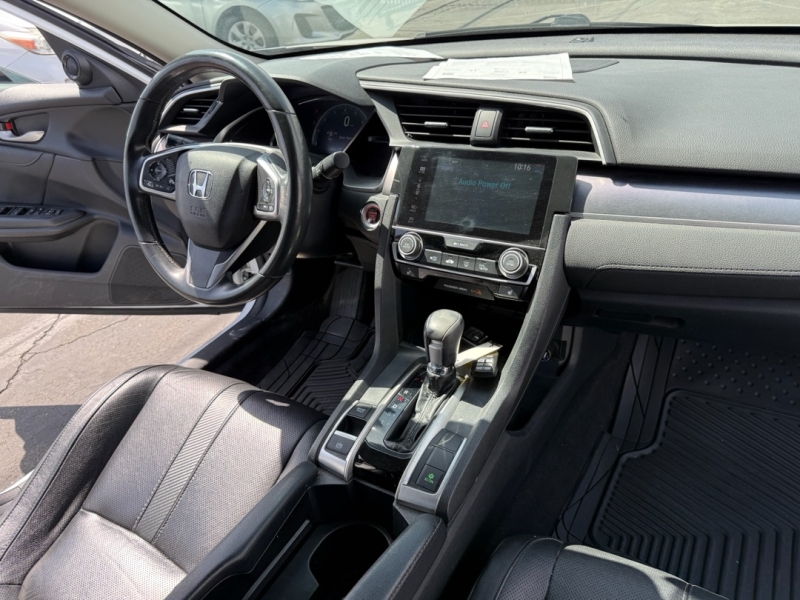 2016 Honda Civic Touring photo 24