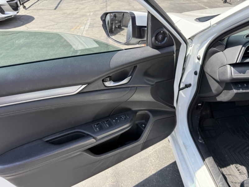 2016 Honda Civic Touring photo 15