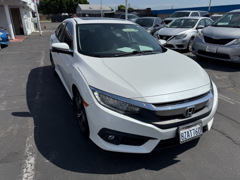 2016 Honda Civic Touring photo 3
