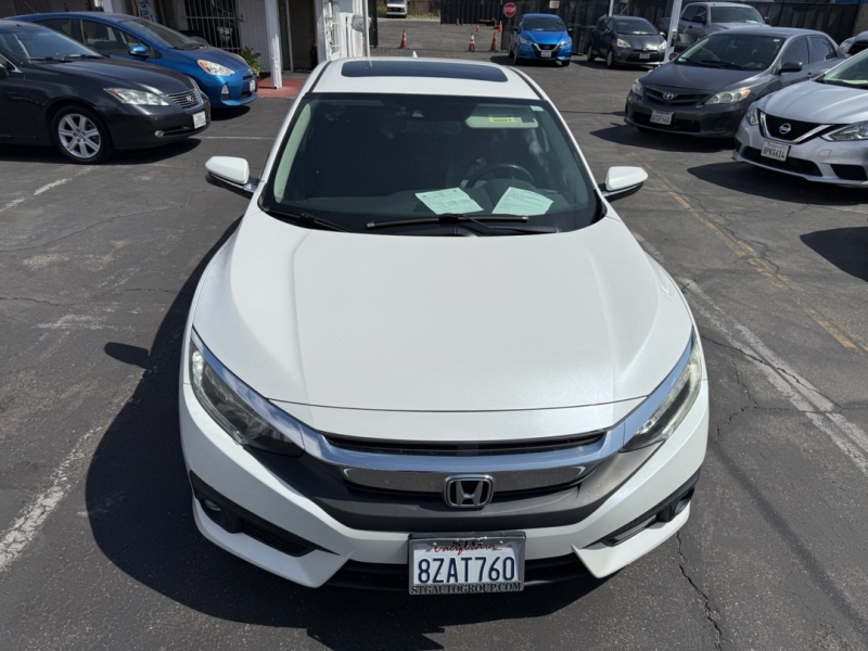 2016 Honda Civic Touring photo 4