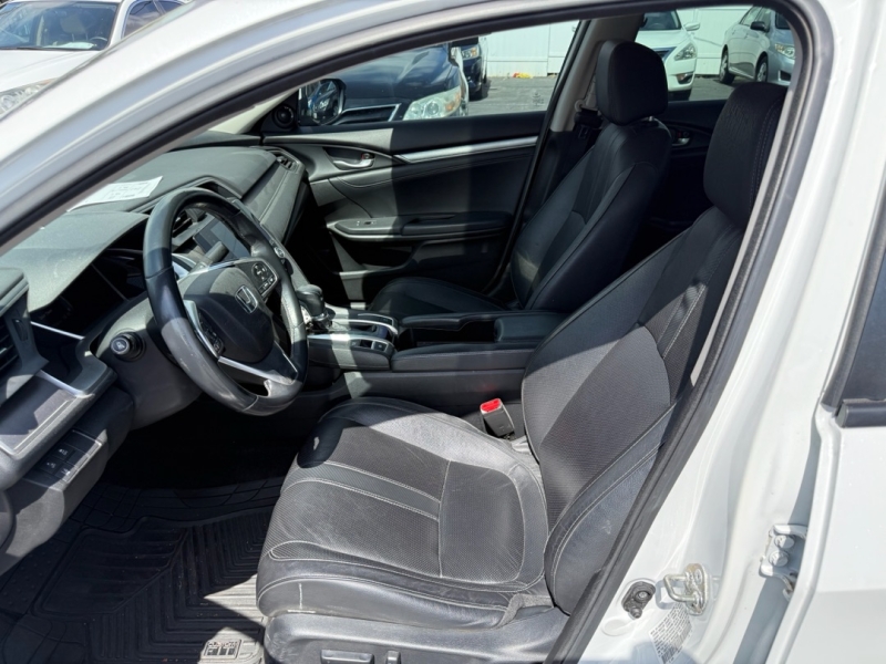 2016 Honda Civic Touring photo 13