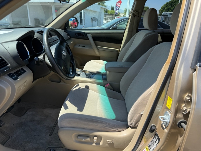 2009 Toyota Highlander Base photo 7