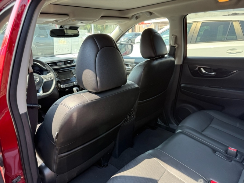 2018 Nissan Rogue SL photo 15
