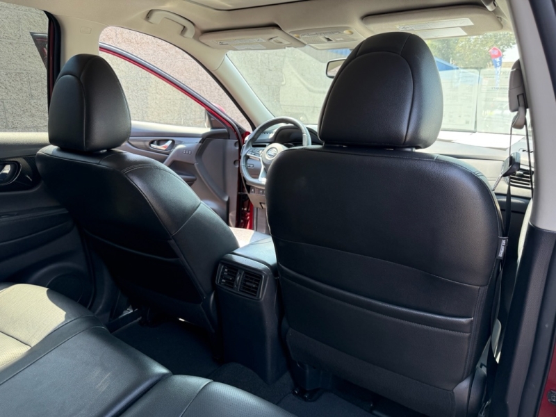 2018 Nissan Rogue SL photo 21