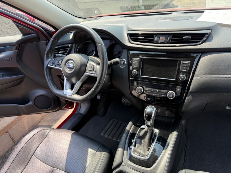 2018 Nissan Rogue SL photo 25