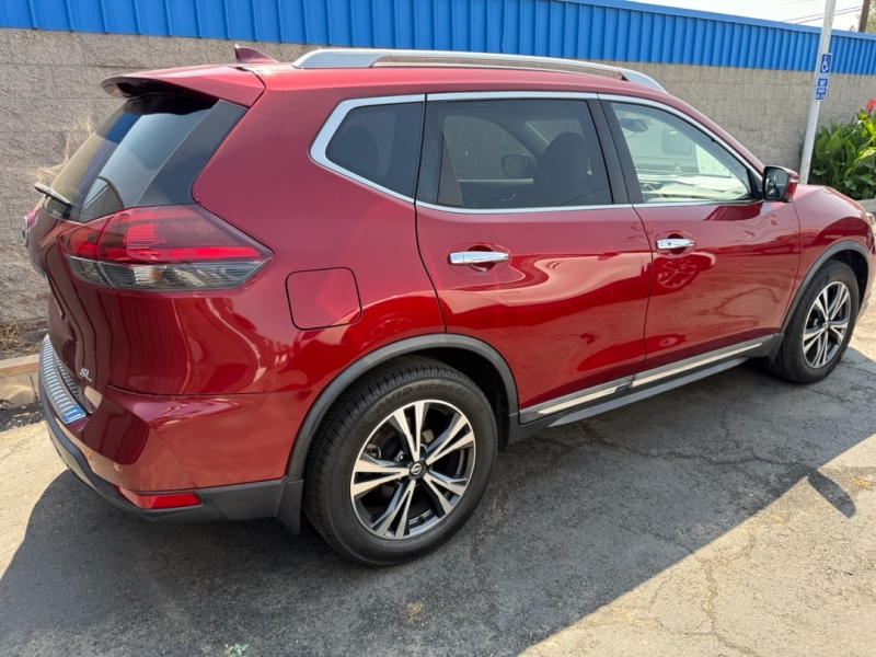 2018 Nissan Rogue SL photo 9
