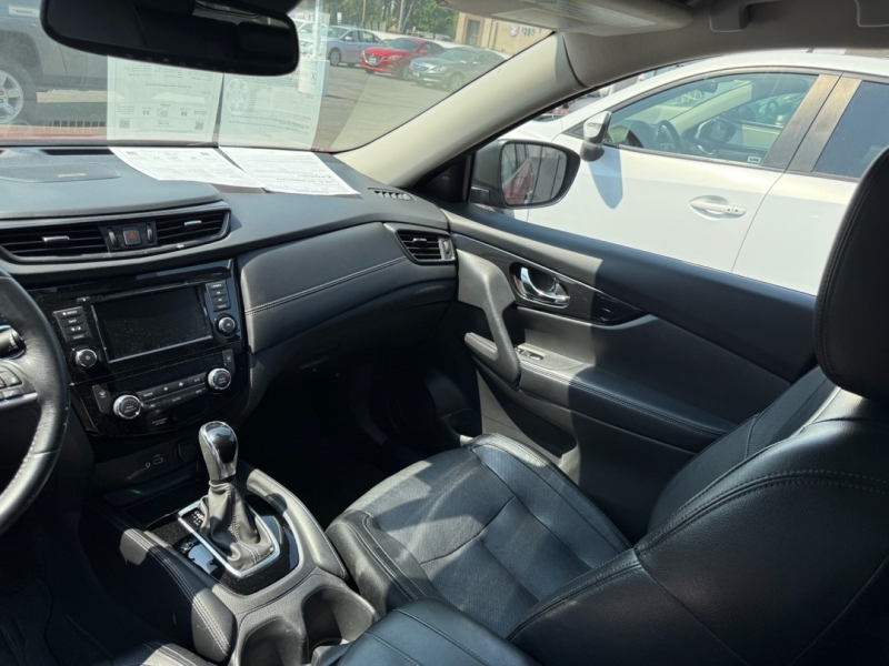 2018 Nissan Rogue SL photo 17