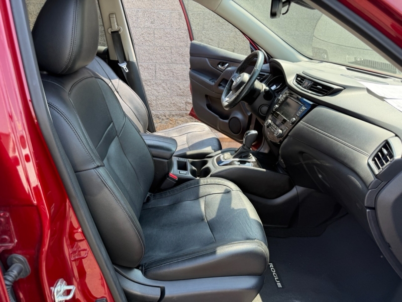 2018 Nissan Rogue SL photo 23