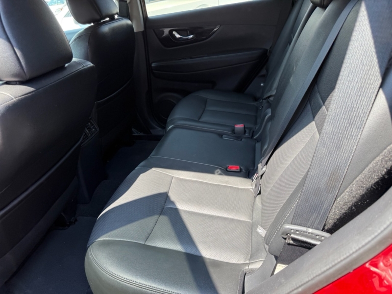 2018 Nissan Rogue SL photo 14