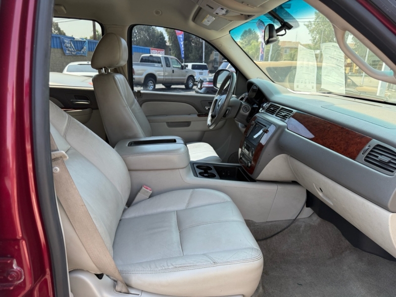 2010 Chevrolet Tahoe LT photo 11