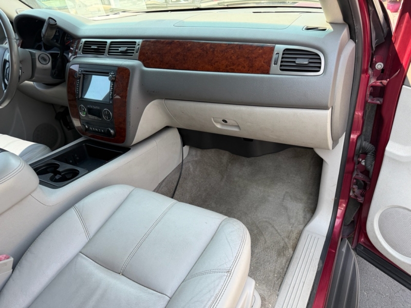 2010 Chevrolet Tahoe LT photo 12