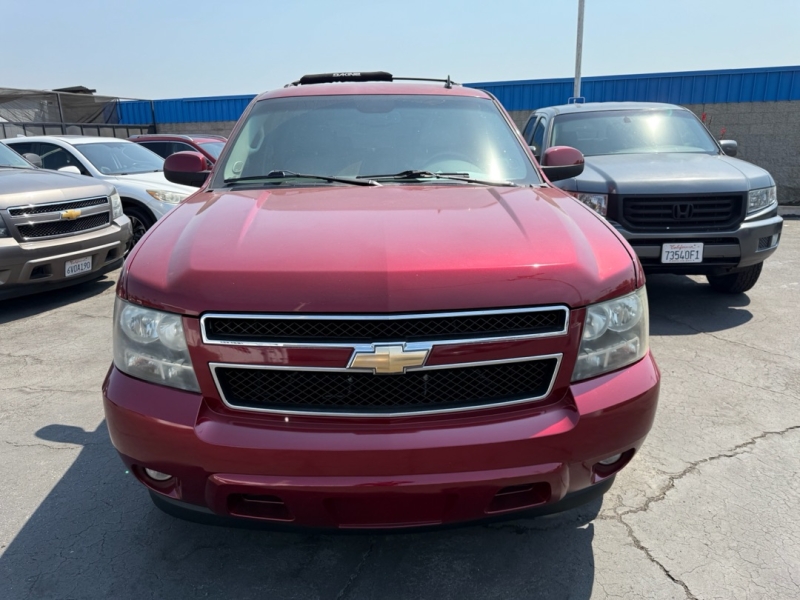 2010 Chevrolet Tahoe LT photo 2