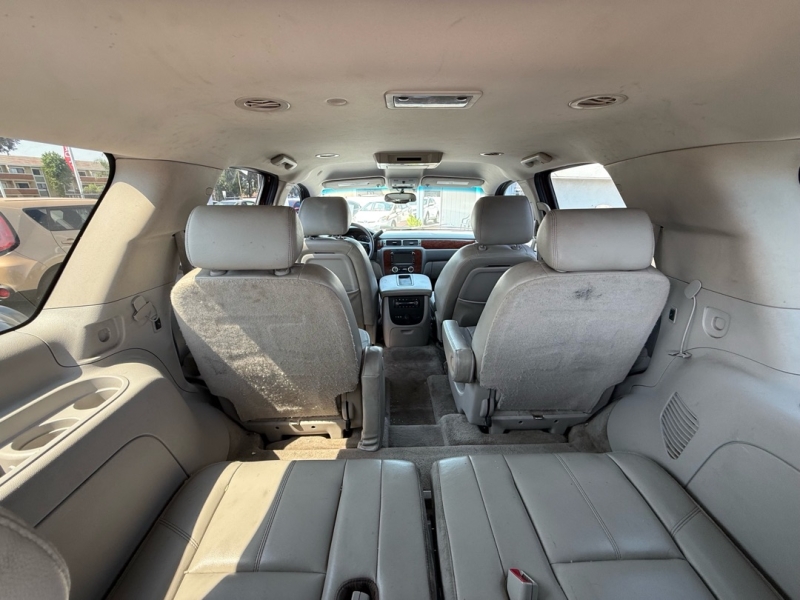2010 Chevrolet Tahoe LT photo 21