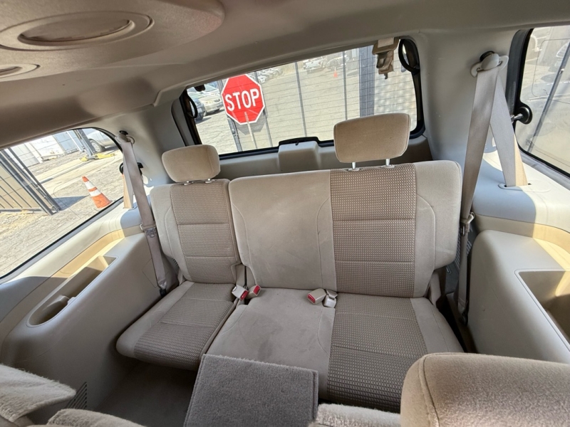 2011 Nissan Armada SV photo 15