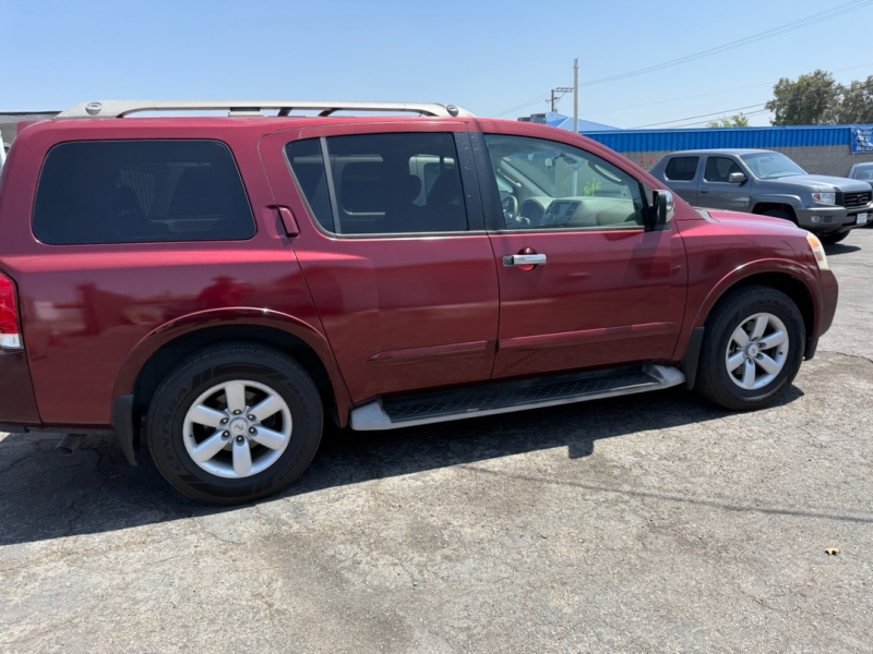 2011 Nissan Armada SV photo 7