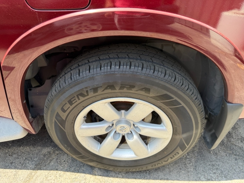 2011 Nissan Armada SV photo 16