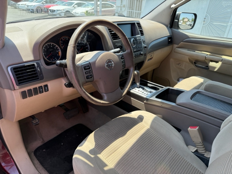 2011 Nissan Armada SV photo 9