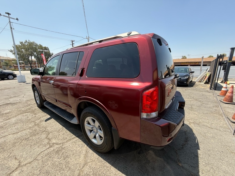 2011 Nissan Armada SV photo 3