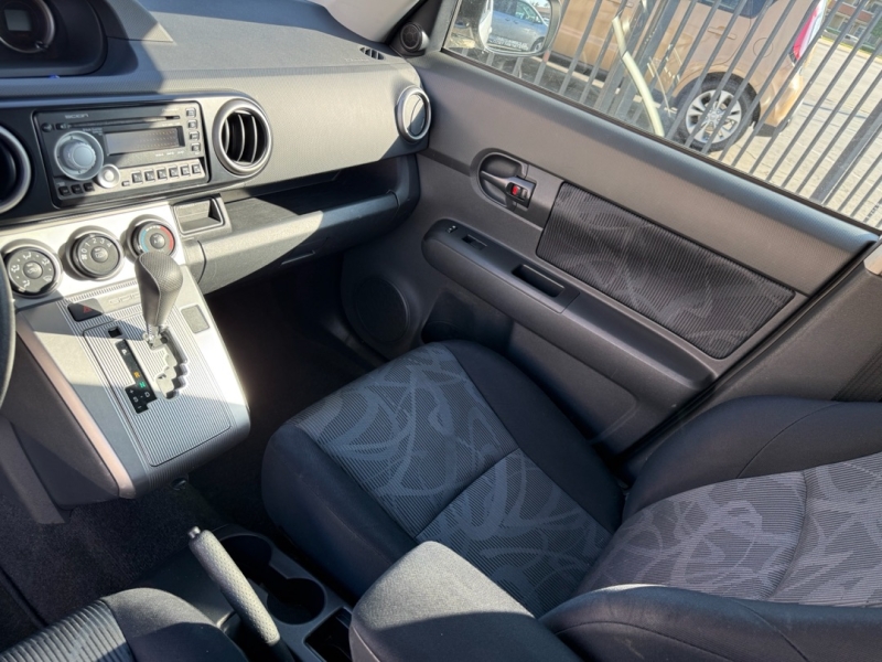 2011 Scion xB Base photo 13