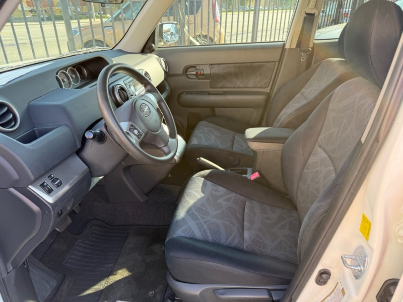 2011 Scion xB Base photo 7