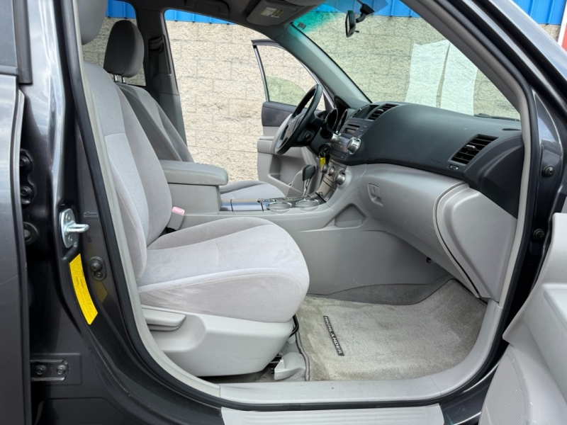 2008 Toyota Highlander Base photo 16