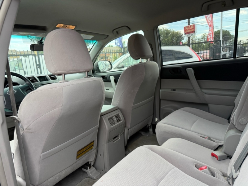 2008 Toyota Highlander Base photo 13