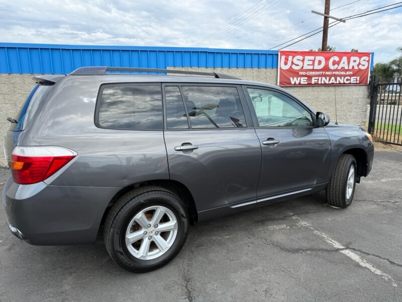 2008 Toyota Highlander Base photo 2