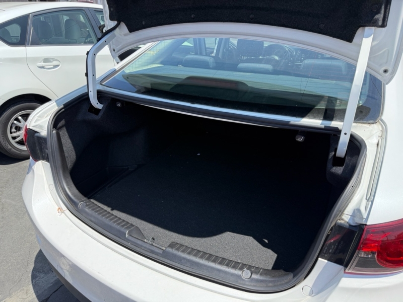 2015 Mazda Mazda6 i Sport photo 15