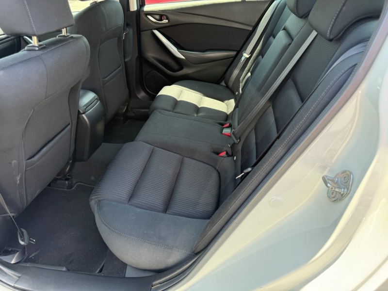 2015 Mazda Mazda6 i Sport photo 13