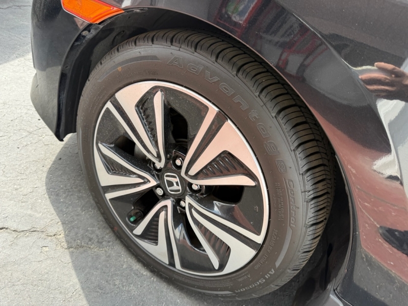 2017 Honda Civic EX-L photo 11