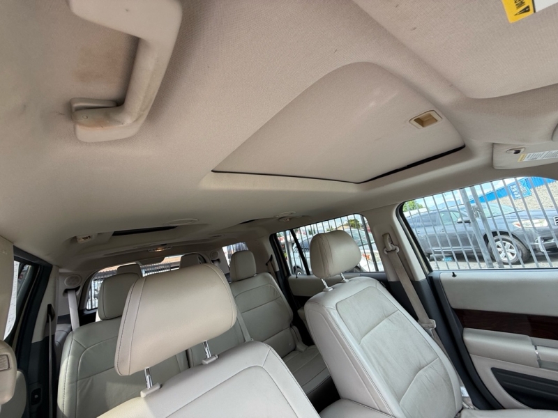 2012 Ford Flex SEL photo 27