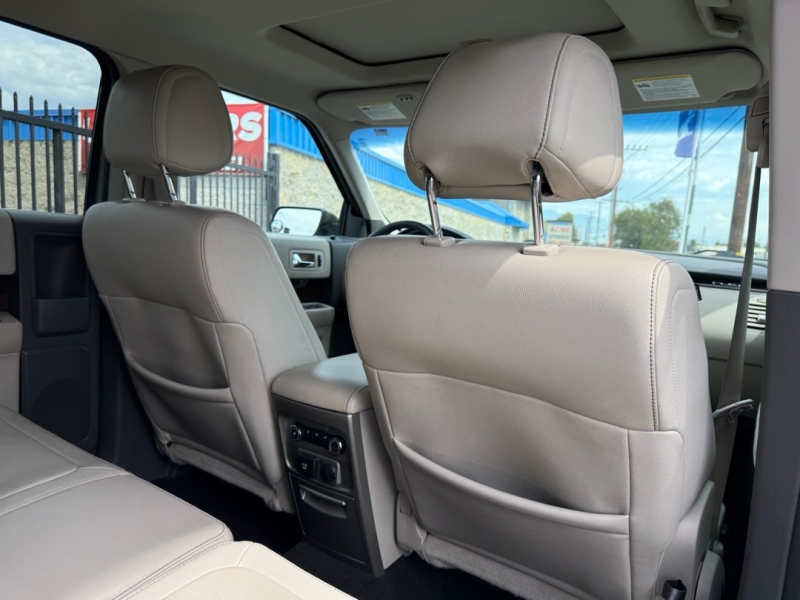 2012 Ford Flex SEL photo 23
