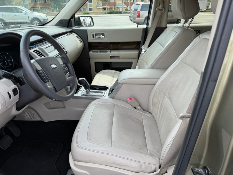 2012 Ford Flex SEL photo 9