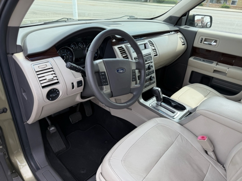 2012 Ford Flex SEL photo 10