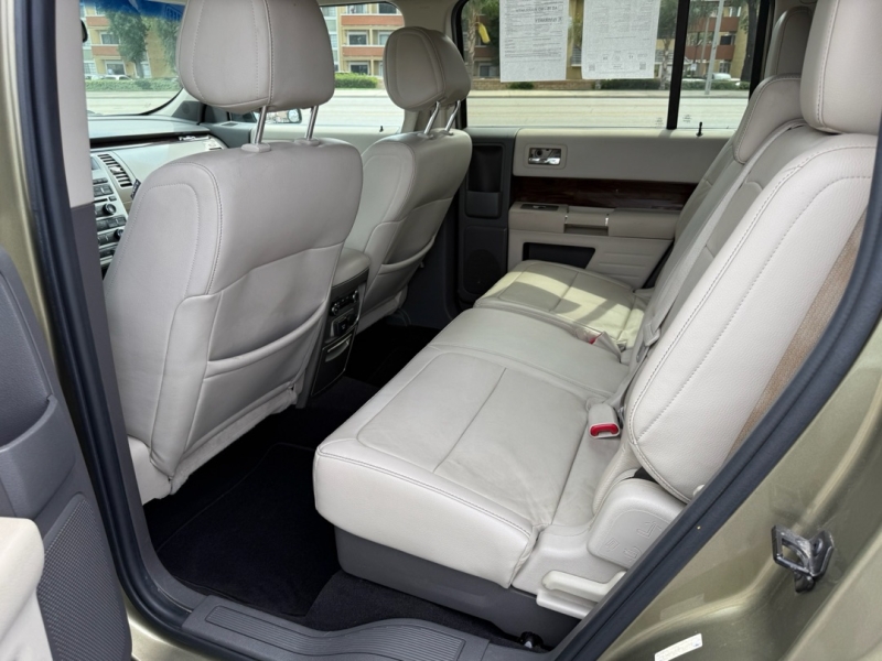2012 Ford Flex SEL photo 12