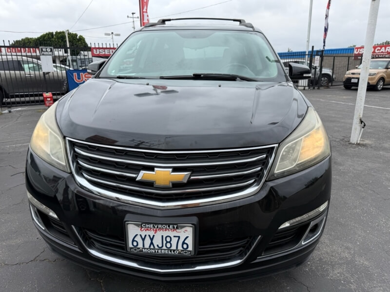 2013 Chevrolet Traverse 1LT photo 2