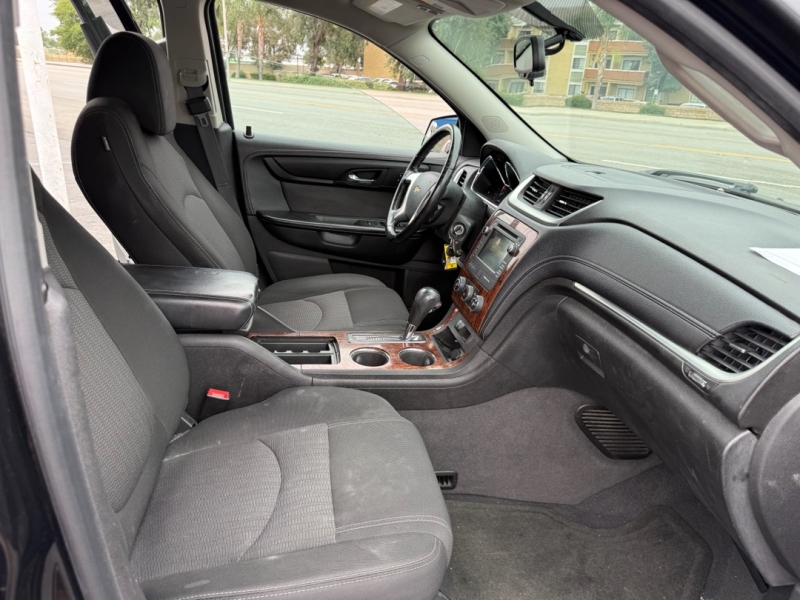 2013 Chevrolet Traverse 1LT photo 18