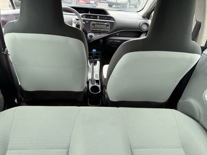 2012 Toyota Prius C One photo 16