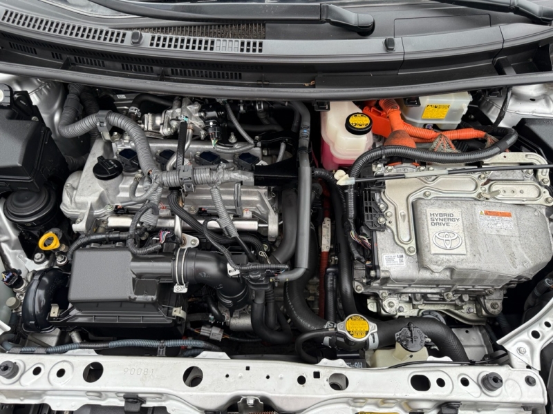 2012 Toyota Prius C One photo 20