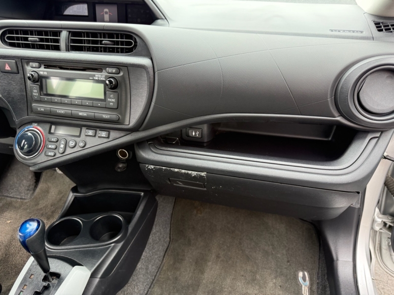 2012 Toyota Prius C One photo 19