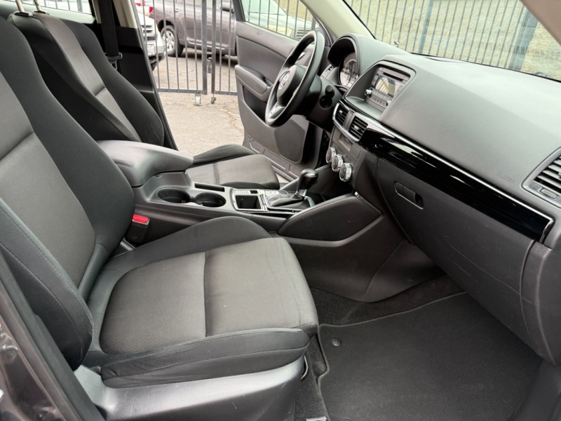 2016 Mazda CX-5 Sport photo 17