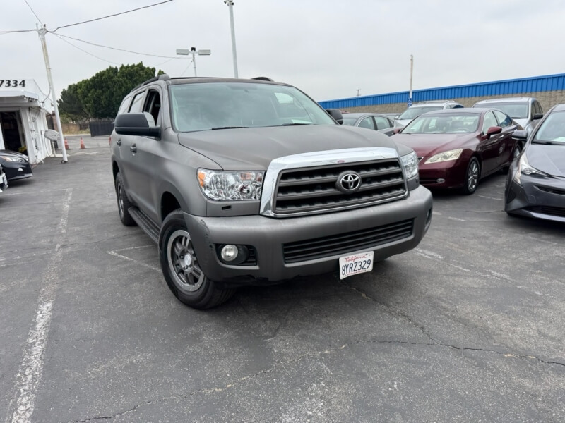 picture of 2011 Toyota Sequoia