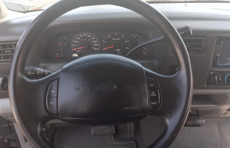 large picture of 2002 Ford F-250 Super Duty