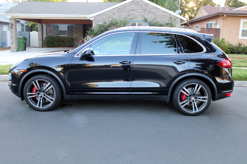 2013 Porsche Cayenne Turbo photo 4