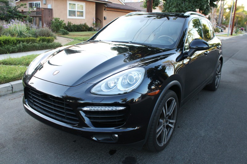 2013 Porsche Cayenne Turbo photo 16